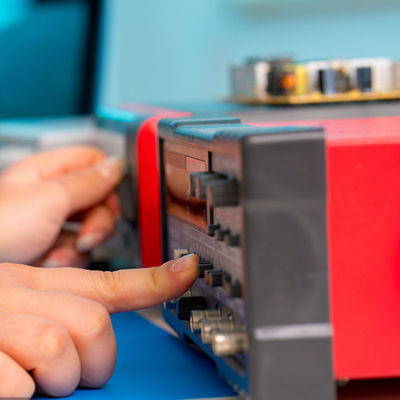 Komponen Tes Elektronik Lab Tes Monitor Bersertifikat Ul Layanan pengujian dan autentikasi pihak ketiga